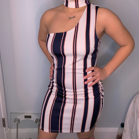 Fancy Dress ✨ - Picture 1 of 6